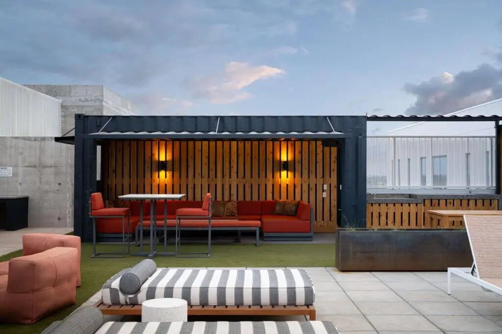 outdoor lounge
